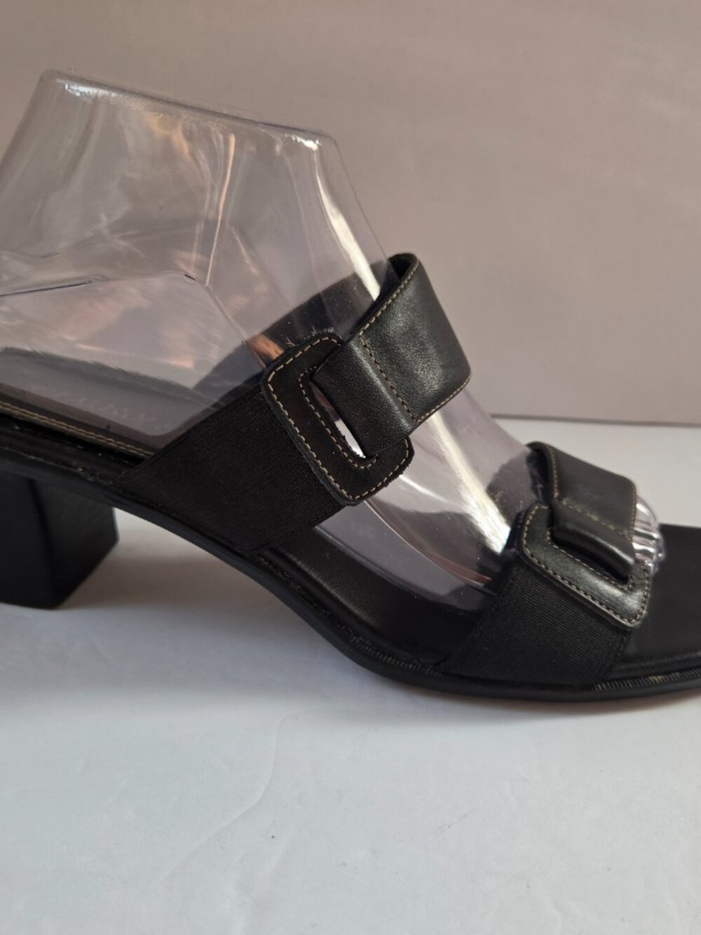 AEROSOLES Black Buckle Slip-on Block Heel Sandals 9M